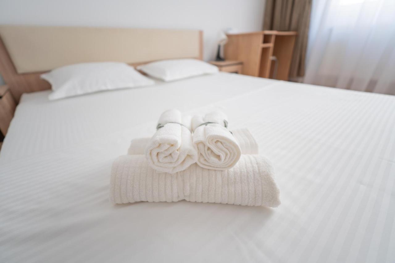 Hotel Studio Titan Bukarest Eksteriør billede